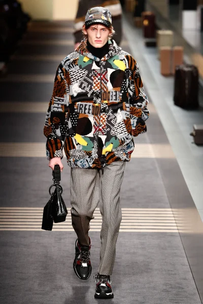 Look 46